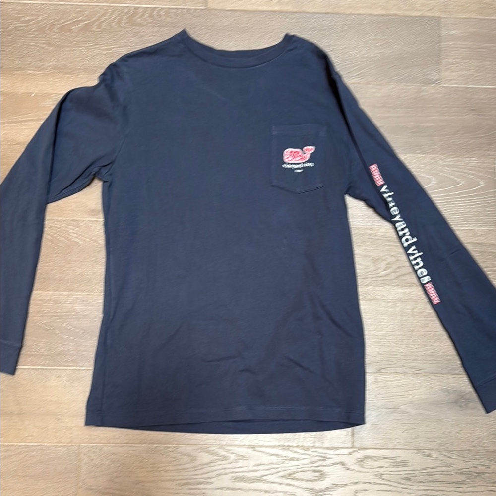 Boys Vineyard Vines Long Sleeve Navy Blue Shirt with Red Texas Logo Size L (16)